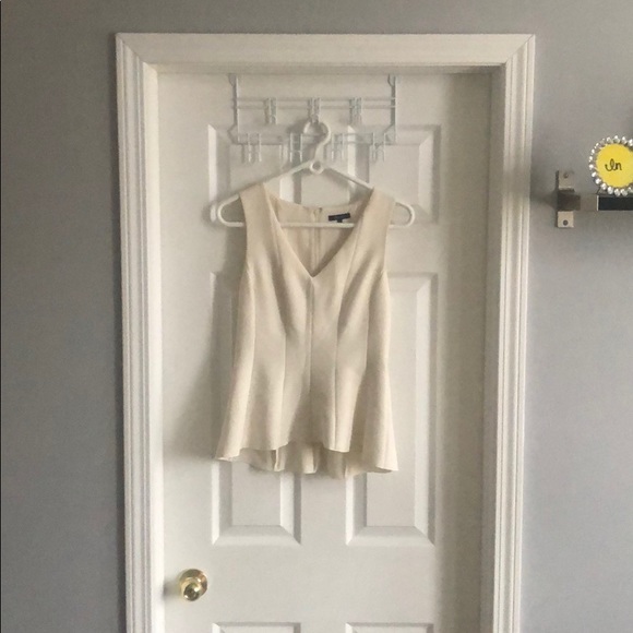 Super Flattering RW&Co Top - Picture 3 of 7